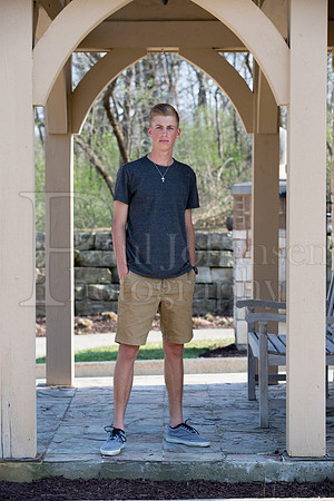 Bramdon Ancona  Senior Images 4-17-2016-0093