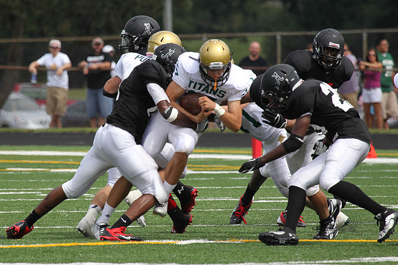 Boylan Varsity Football vs Auburn 8-31-2013-0333
