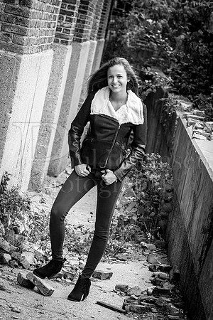 Gina Mehringer Senior Images 10-24-2015-0102-2