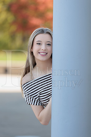 Nadia Cole Senior Images 10-24-2026-0105