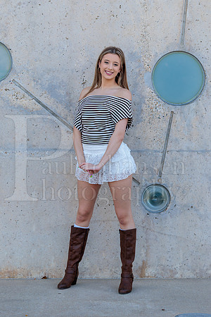 Nadia Cole Senior Images 10-24-2026-0065