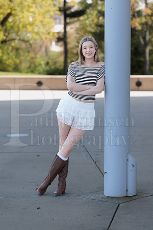 Nadia Cole Senior Images 10-24-2026-0111