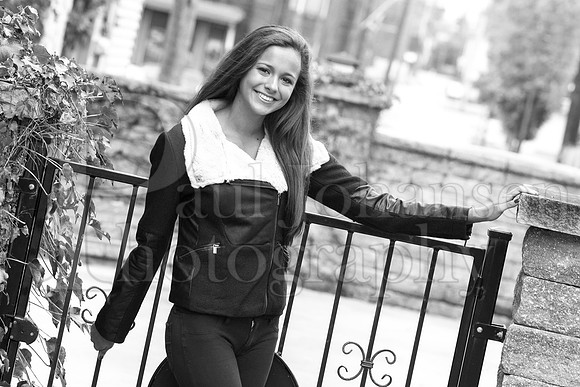 Gina Mehringer Senior Images 10-24-2015-0124-2