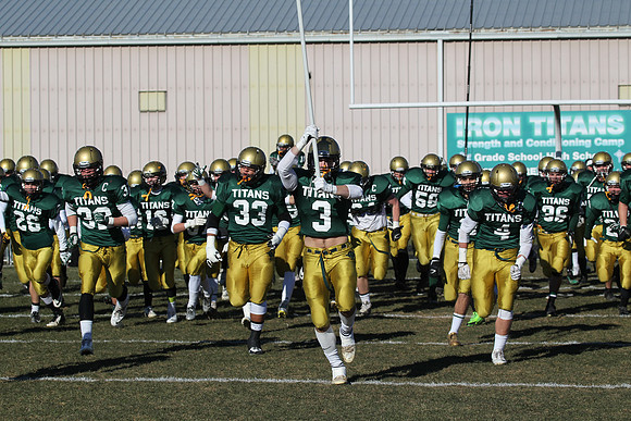 Boylan Varsity Football vs Batavia Semi Finals 11-23-2013 -4149