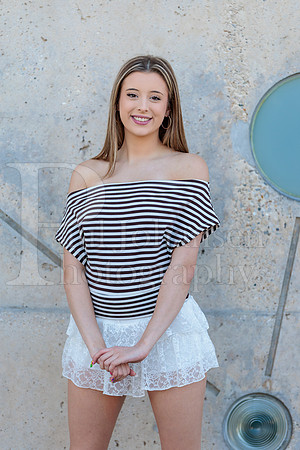 Nadia Cole Senior Images 10-24-2026-0073