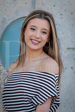 Nadia Cole Senior Images 10-24-2026-0082