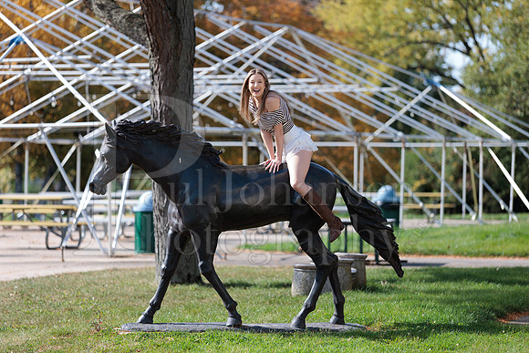 Nadia Cole Senior Images 10-24-2026-0059