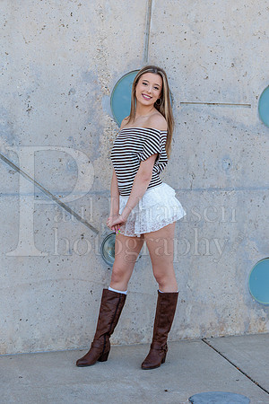 Nadia Cole Senior Images 10-24-2026-0086