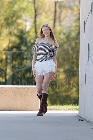 Nadia Cole Senior Images 10-24-2026-0130