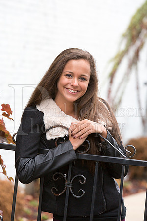 Gina Mehringer Senior Images 10-24-2015-0108