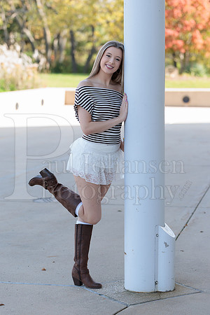 Nadia Cole Senior Images 10-24-2026-0091