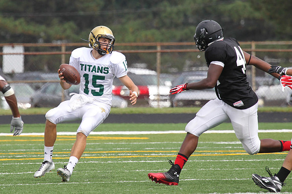 Boylan Varsity Football vs Auburn 8-31-2013-0325