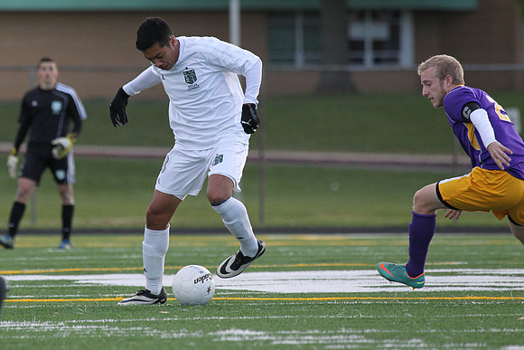 Boylan Varsity Boys Soccer vs Hononegah Regional Final 10-26-2013-4944