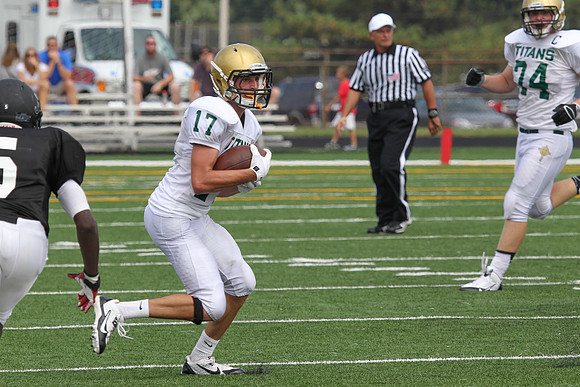 Boylan Varsity Football vs Auburn 8-31-2013-0424