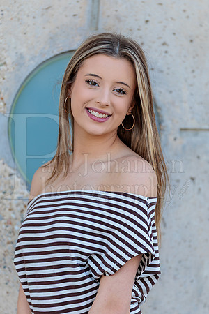 Nadia Cole Senior Images 10-24-2026-0084