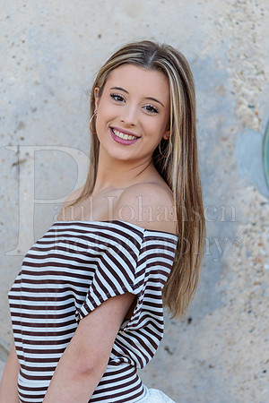 Nadia Cole Senior Images 10-24-2026-0077
