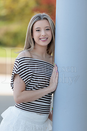 Nadia Cole Senior Images 10-24-2026-0096