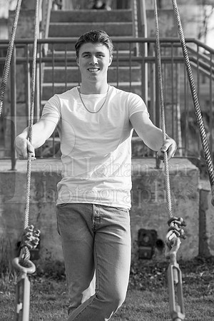 Nolan Brauns Senior Images 5-4-2022-0189