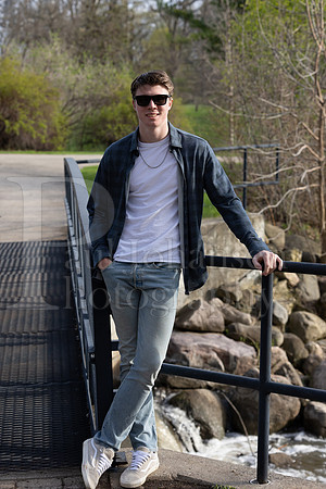 Nolan Brauns Senior Images 5-4-2022-0126