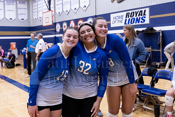 Rockford Christian Girls Varsity Volleyball vs Winnebago 10-15-2024-0010