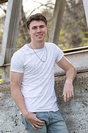 Nolan Brauns Senior Images 5-4-2022-0194