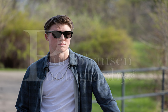 Nolan Brauns Senior Images 5-4-2022-0134