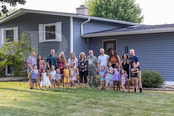 Snow Family Portraits 8-10-2023-0019
