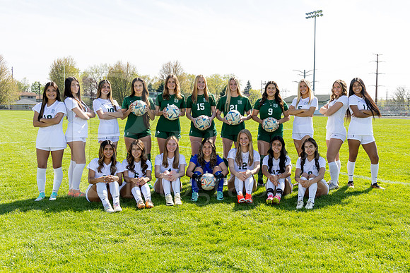 Boylan Varsity Girls Soccer Team and Senior Shoot 4-25-2024-0003