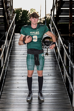 Boylan Football Seniors Banner Photoshoot Fall 2023-0010