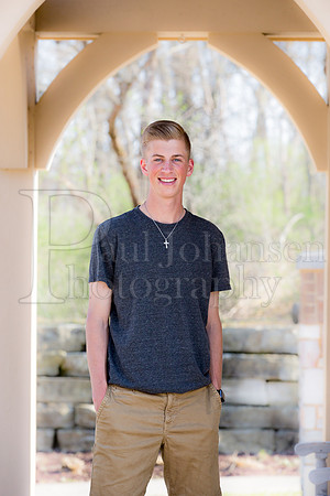 Bramdon Ancona  Senior Images 4-17-2016-0119