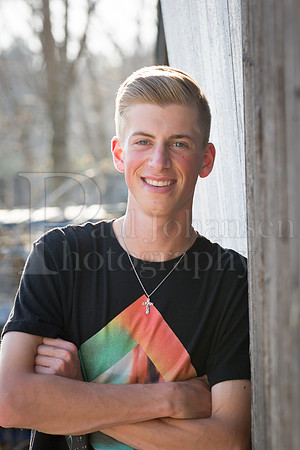 Bramdon Ancona  Senior Images 4-17-2016-0229