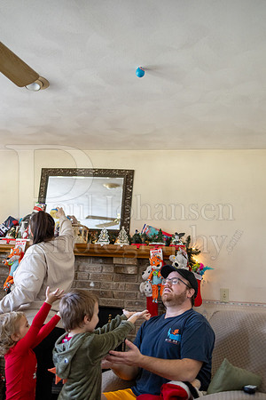 Xmas at Johansens 12-25-2024-0088