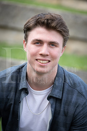 Nolan Brauns Senior Images 5-4-2022-0155