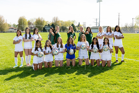 Boylan Varsity Girls Soccer Team and Senior Shoot 4-25-2024-0042