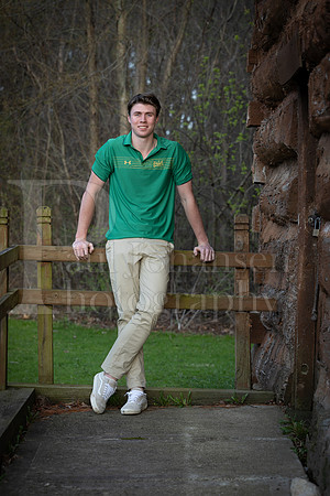 Nolan Brauns Senior Images 5-4-2022-0374