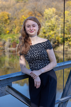 Brielle Rach Senior Images 10-22-2023-0005