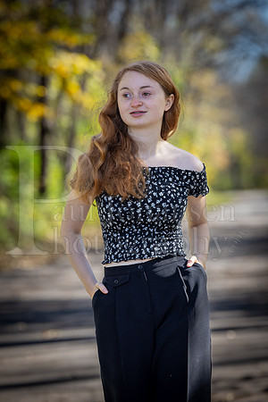 Brielle Rach Senior Images 10-22-2023-0259