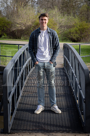 Nolan Brauns Senior Images 5-4-2022-0121
