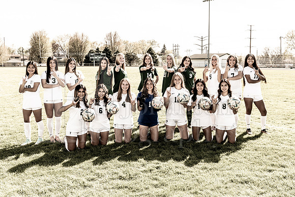 Boylan Varsity Girls Soccer Team and Senior Shoot 4-25-2024-0050