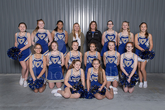 RC Middle School Girls Gold Cheerleading Winter 2018-0247