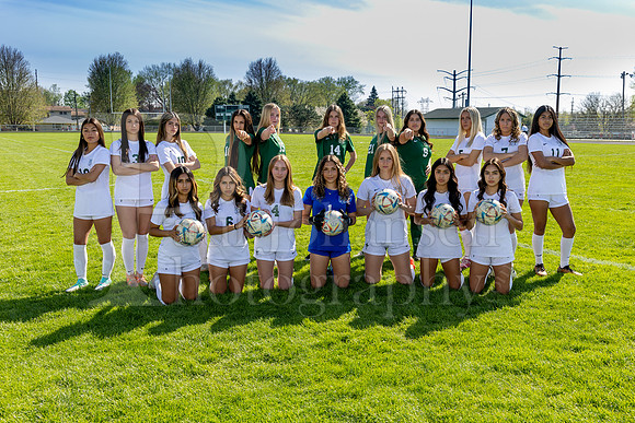 Boylan Varsity Girls Soccer Team and Senior Shoot 4-25-2024-0039