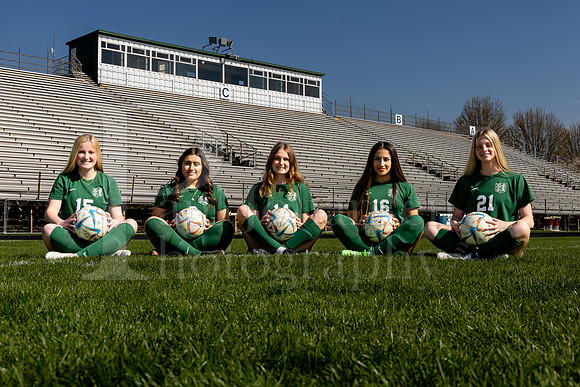 Boylan Varsity Girls Soccer Team and Senior Shoot 4-25-2024-0072