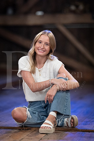 Marley Flynn Senior Images 8-11-2024-0552