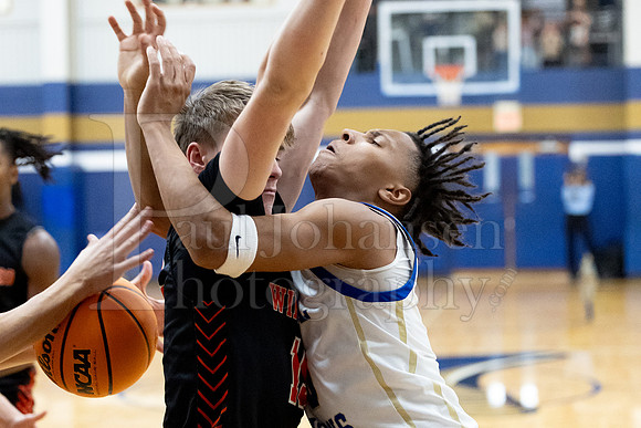 Rockford Christian Boys Varsity Basketball vs Winnebago 2-28-2025-0148
