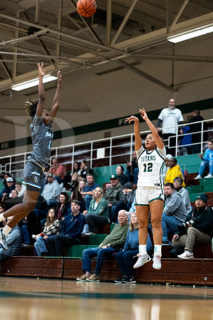 Boylan Girls Varsity Basketball vs Guilford 12-15-2023-0525