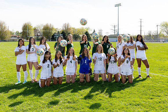 Boylan Varsity Girls Soccer Team and Senior Shoot 4-25-2024-0051