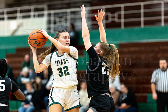 Boylan Girls Varsity Basketball vs Kaneland 12-27-2023-0405