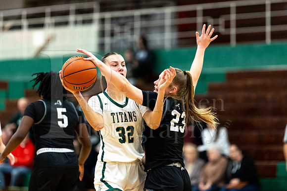 Boylan Girls Varsity Basketball vs Kaneland 12-27-2023-0409