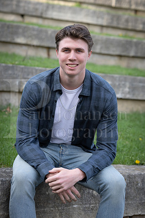 Nolan Brauns Senior Images 5-4-2022-0147