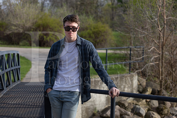 Nolan Brauns Senior Images 5-4-2022-0142